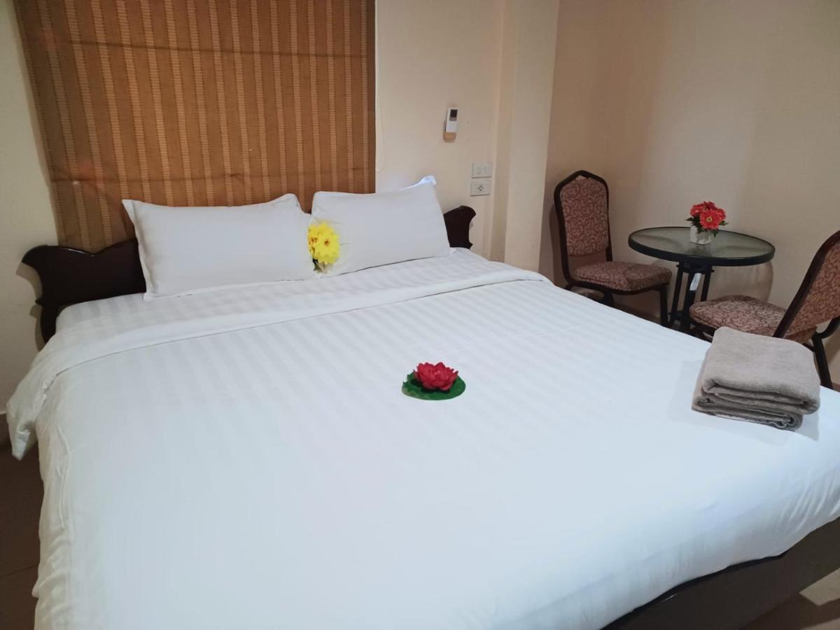 Happy Holidays Hotel Patong Extérieur photo