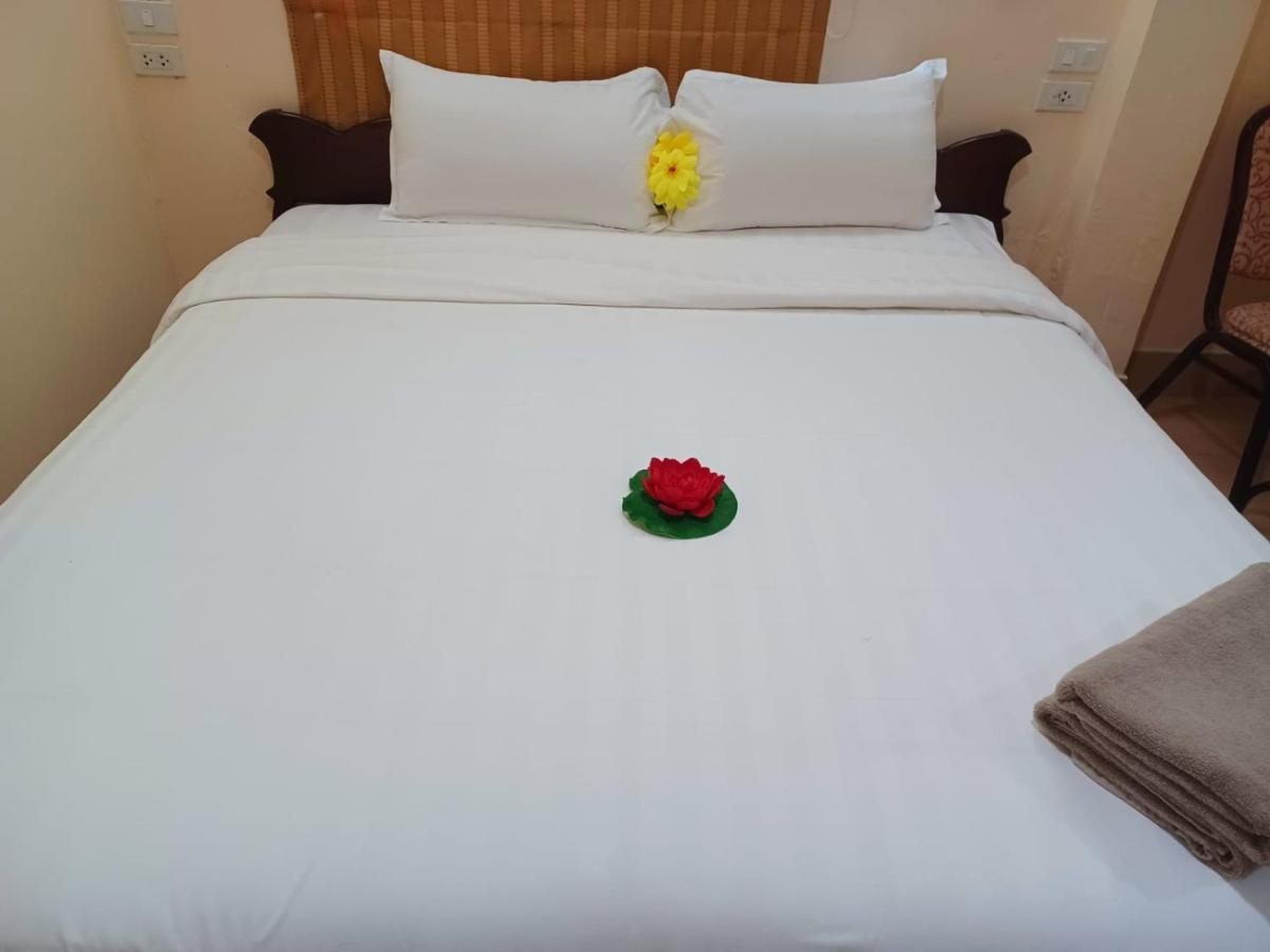 Happy Holidays Hotel Patong Extérieur photo